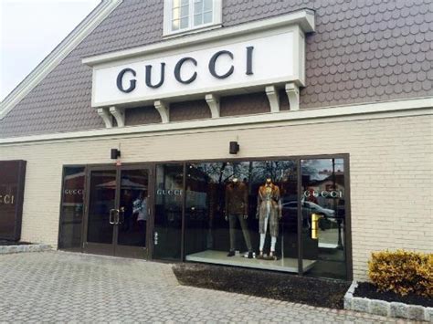 woodbury common premium outlets gucci|gucci outlet woodbury new york.